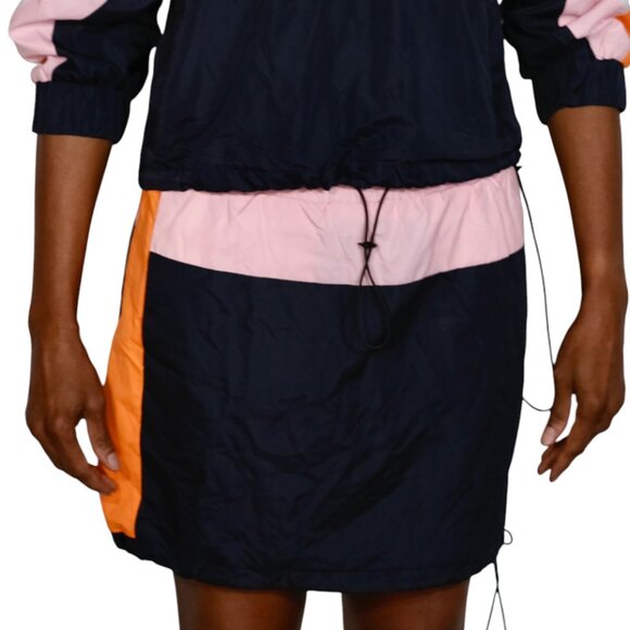 Hot and Delicious Athletic Warm-up Style Skirt and Top Set - Size Medium - Picture 3 of 9